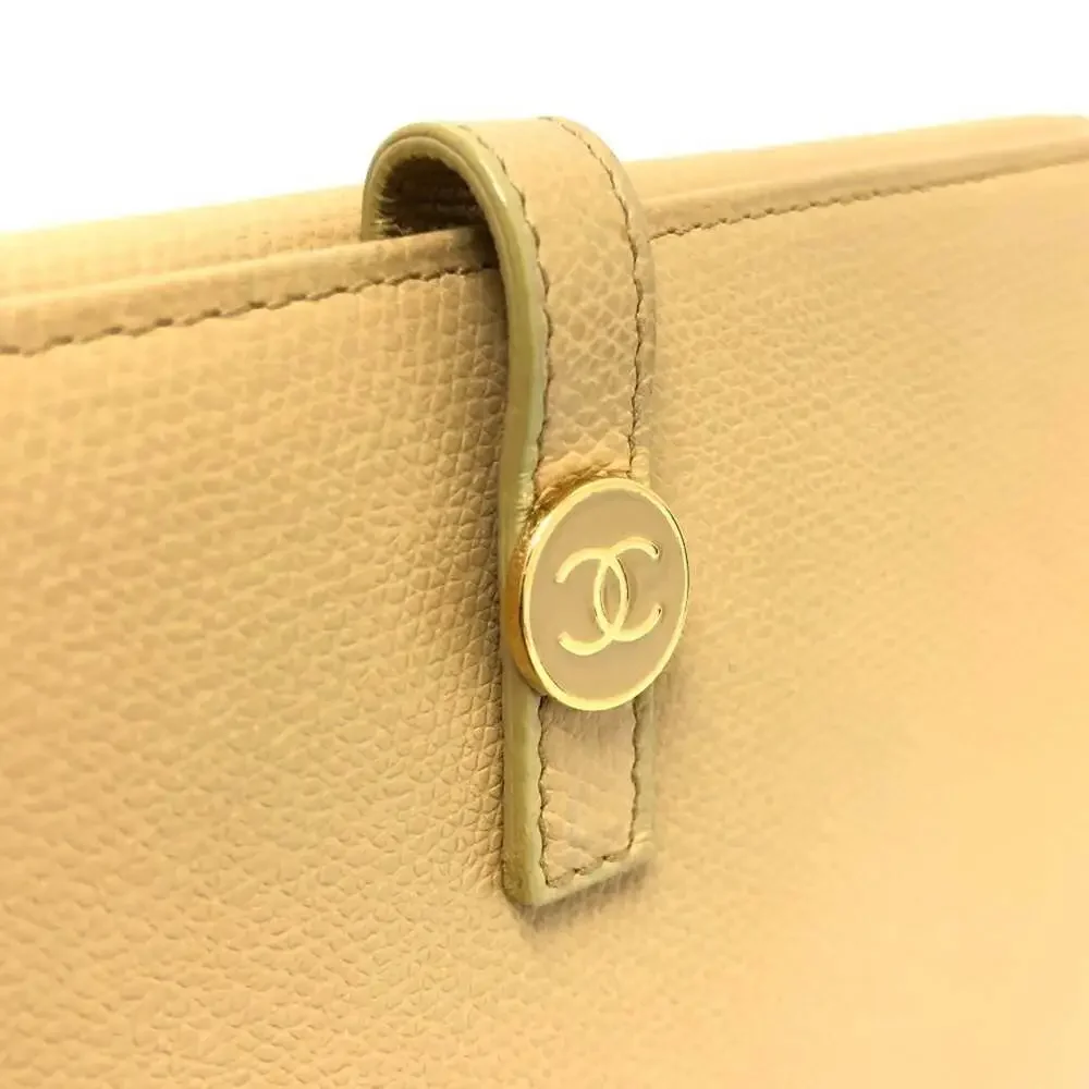 CHANEL Cream Leather Wallet
